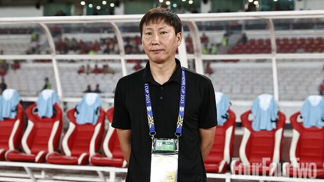 Báo Hàn Quốc: "Phép màu Kim Sang-sik" hạ nhiệt sau trận hòa với Singapore