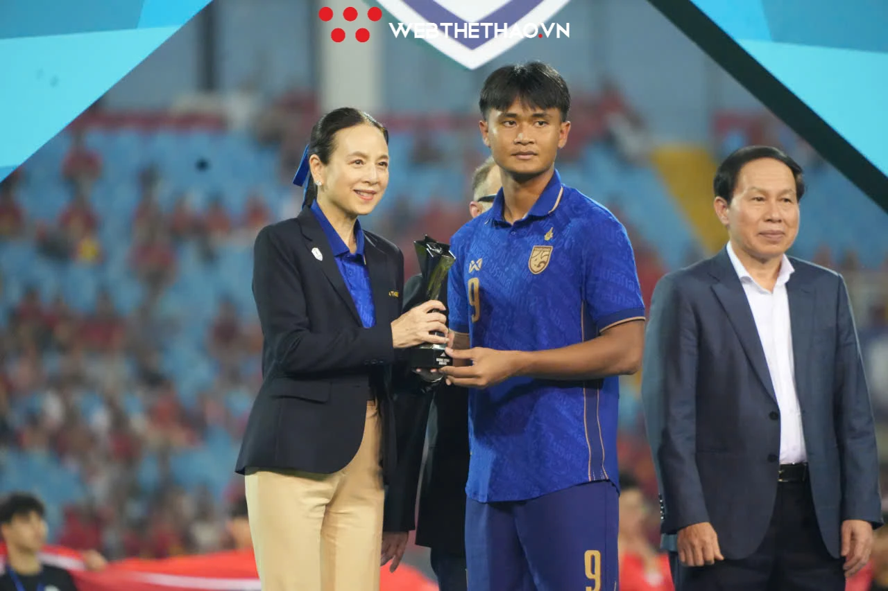Tiền đạo Yotsakorn nhận danh hiệu Cầu thủ trẻ xuất sắc nhất