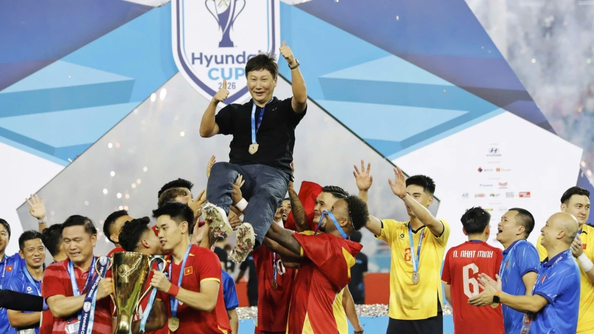 Phép thuật Kim Sang Sik: Hai năm viết lại chuẩn mực chiến thắng