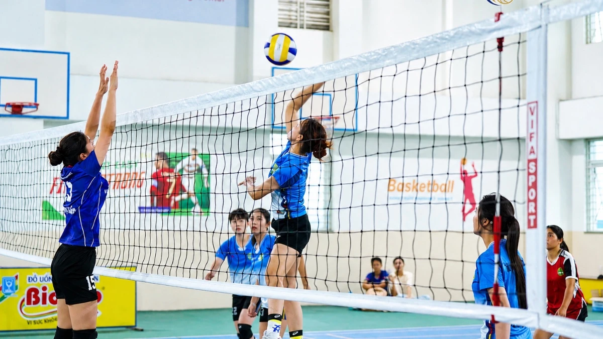 Phòng ngự ấn tượng, Trường Đại học Ngân hàng TP.HCM giành thắng lợi
