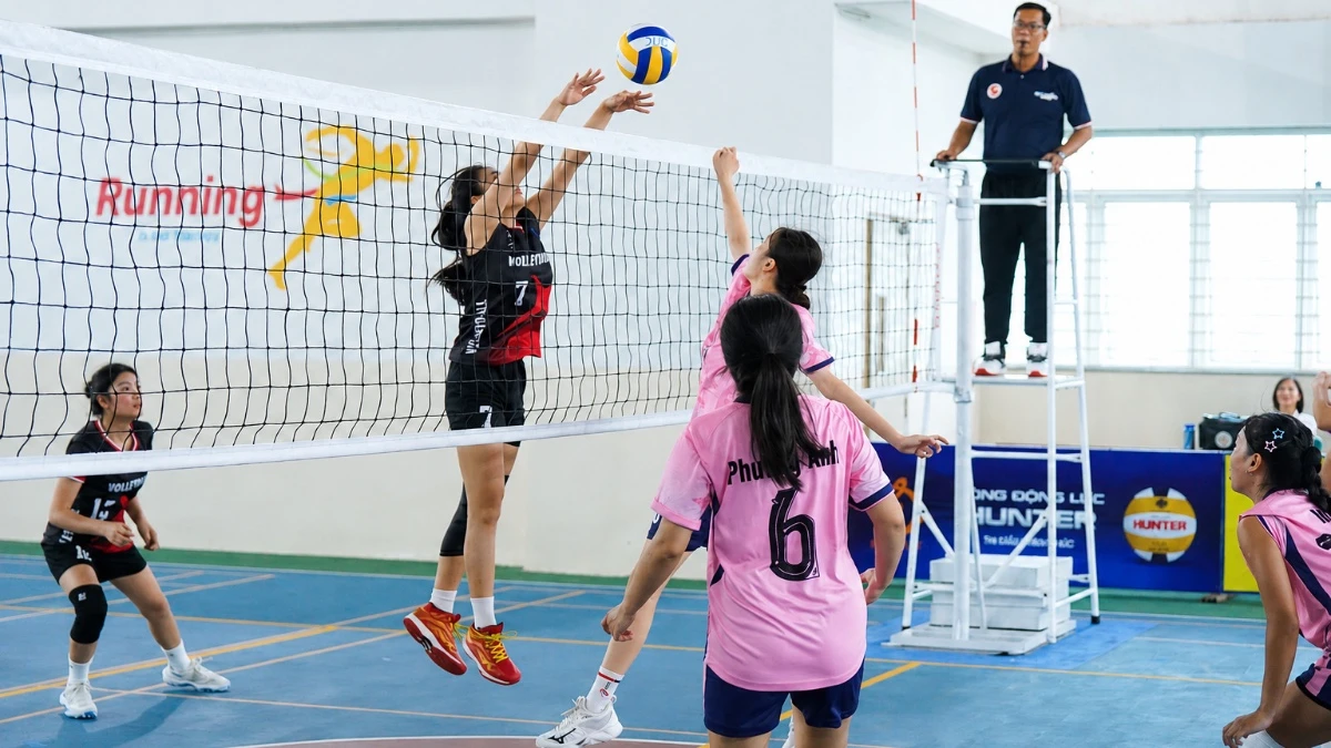 Đại học Công nghệ TP.HCM tiếp tục thắng bản lĩnh tại NUC 2026