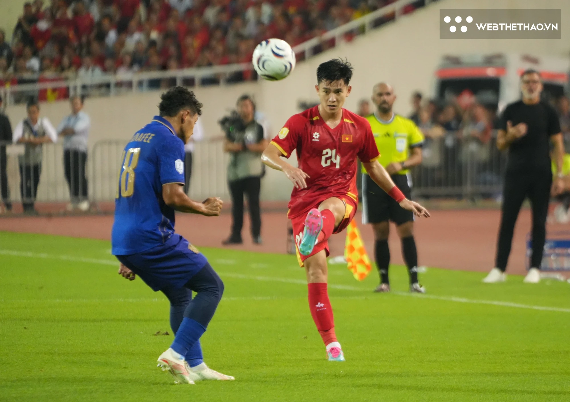 Phan Tuấn Tài vào sân và phần nào thể hiện bản lĩnh sau bàn thắng đầu tiên. Ảnh: Trần Khánh