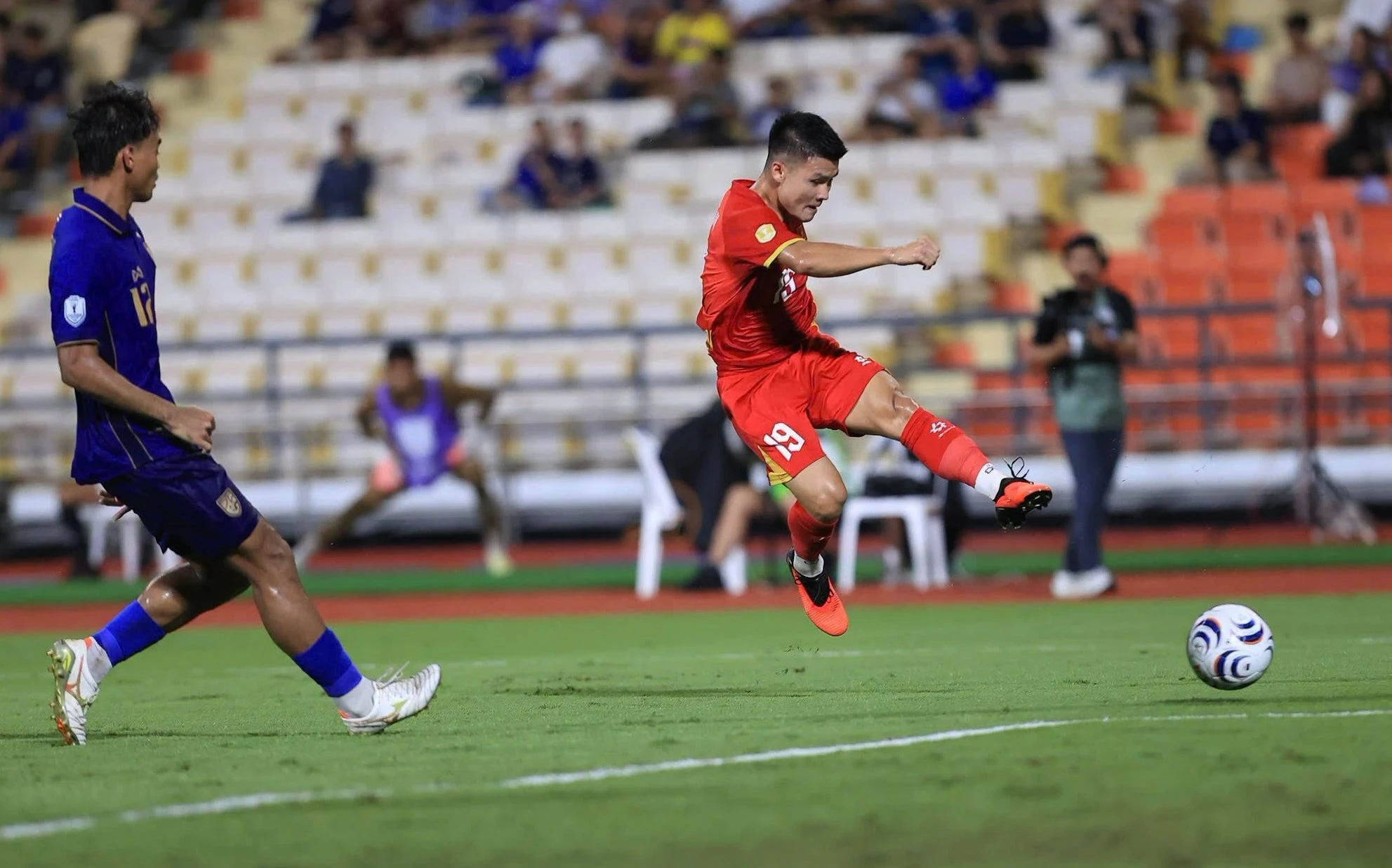 Quang Hải ghi bàn cho Việt Nam ở trận lượt đi chung kết ASEAN Cup 2026 (Ảnh: mạng xã hội)