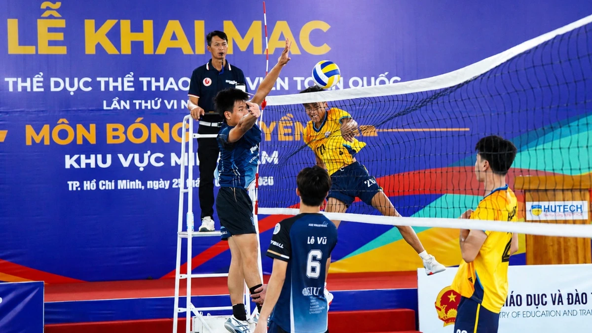 HCMUTE vượt qua EIU sau 2 set đấu