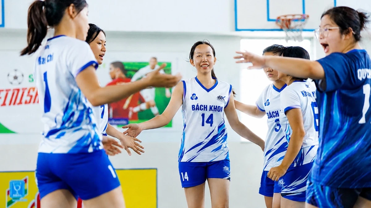 HCMUT thắng thuyết phục ĐH Văn Lang sau 2 set