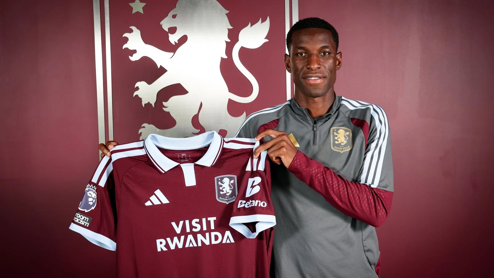 Aston Villa biến Nicolas Jackson thành bản hợp đồng kỷ lục của mình (Ảnh: Sky Sport)