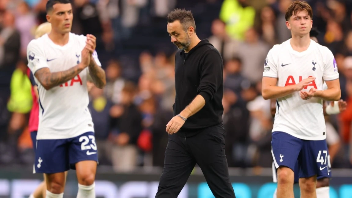 Tottenham chi 380 triệu bảng mua cầu thủ và... khởi đầu tệ nhất sau 52 năm