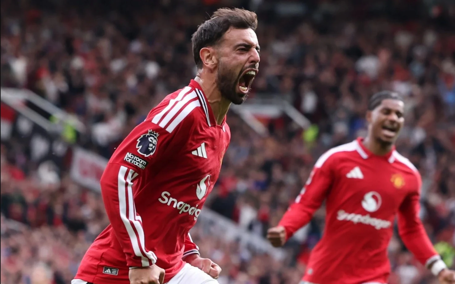 Bruno Fernandes lập hat-trick cho MU trong chiến thắng trước Ipswich Town (Ảnh: Shutterstock)