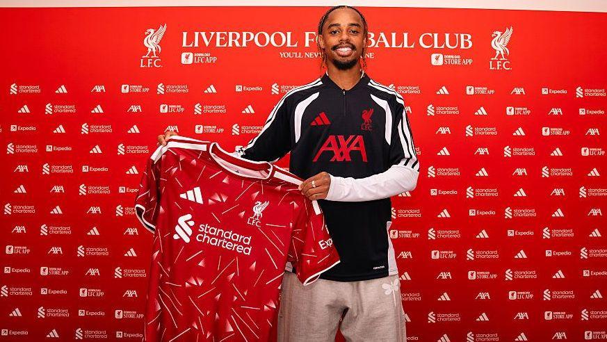 Liverpool tăng cường hàng tấn công bằng Barcola với giá 123 triệu bảng (Ảnh: BBC)