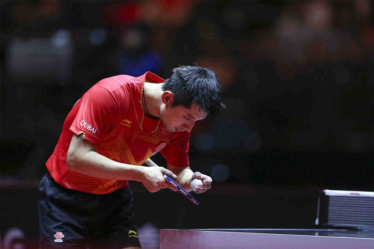 Thay vì để điểm đấu kéo dài, Zhang Jike chủ động rút ngắn trao đổi về hai hoặc ba pha bóng (Ảnh: Baidu)