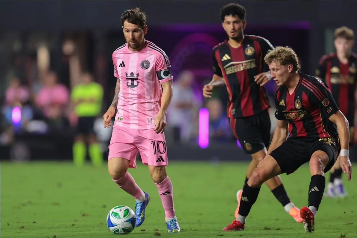 Messi có pha kiến tạo thứ 422 trong sự nghiệp (Ảnh: Reuters)